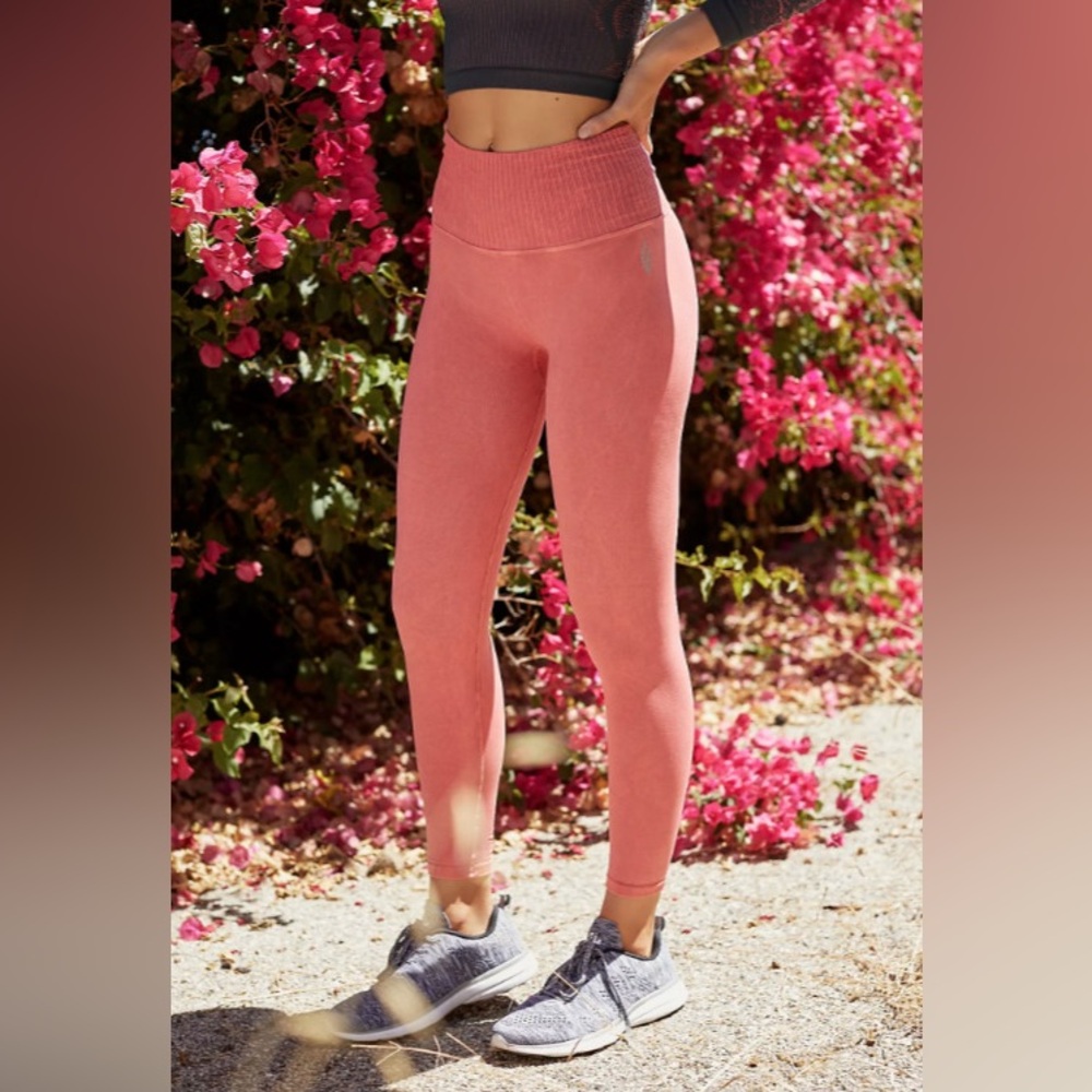 NWOT Free People FP Movement 7/8 Length Good Karma Leggings pink